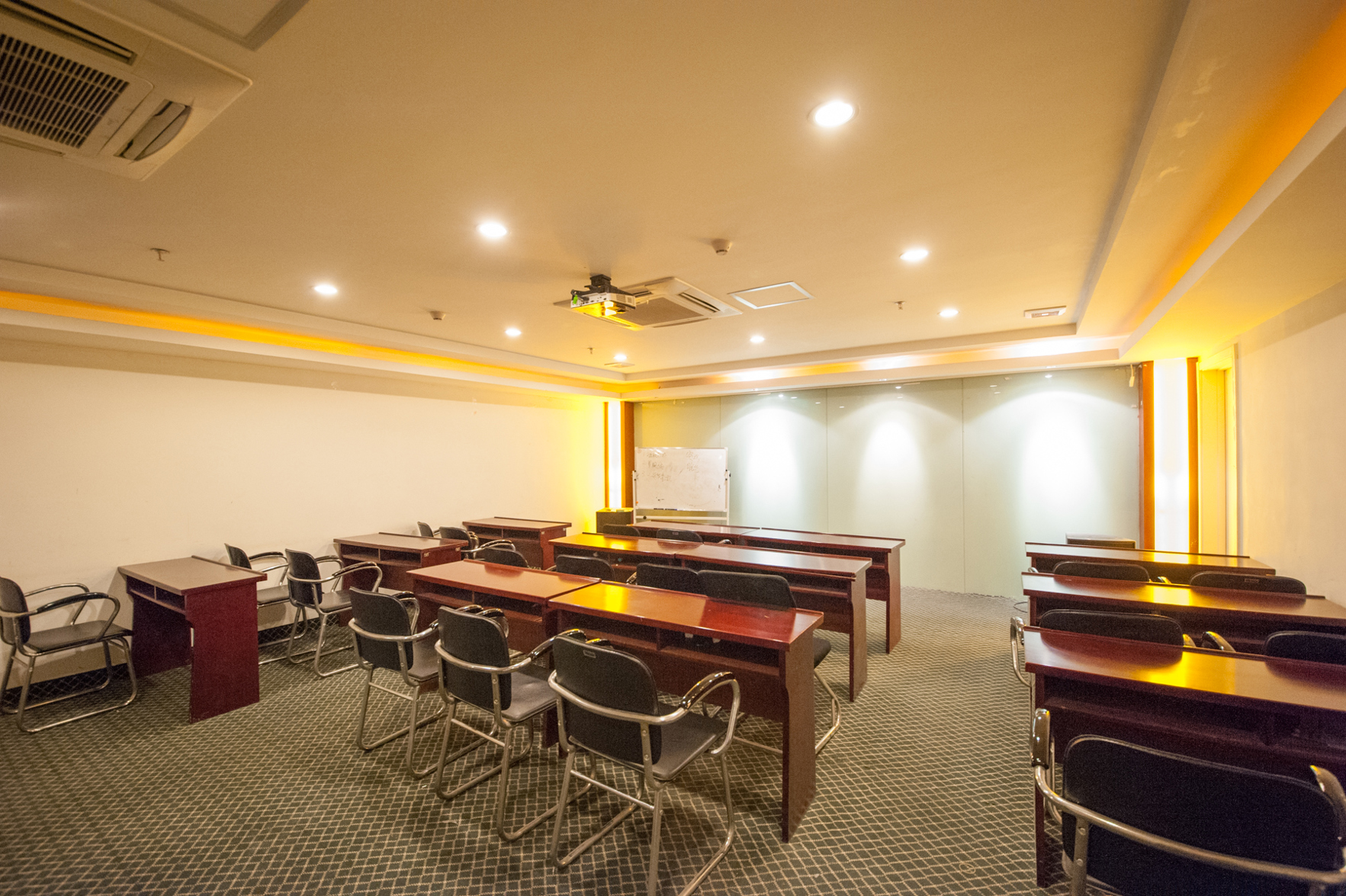 HanTing Hotel (Rugao Anding Square) 2*