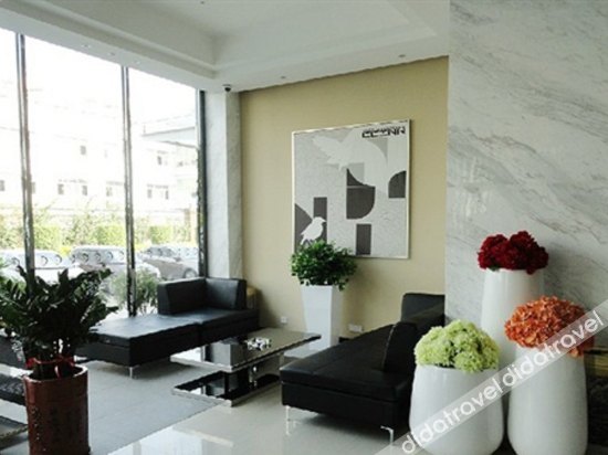 City Comfort Inn Hotel (Shenzhen Pinghu Railway Station China South City) 2*