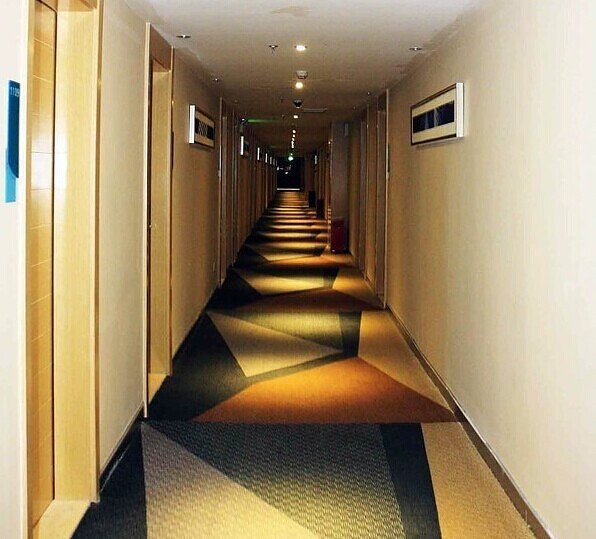 City Comfort Inn Hotel (Shenzhen Pinghu Railway Station China South City) 2*