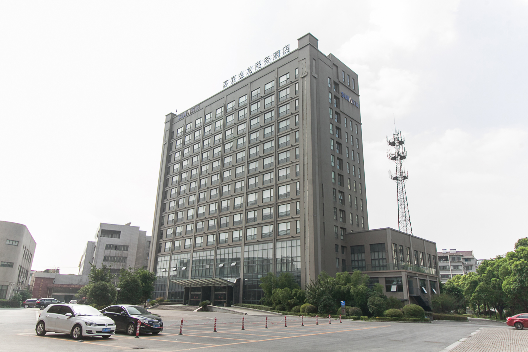 Sujia Jinlong Business Hotel 3*