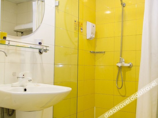 Homeinn Selected Hotel (Weifang Dongfeng East Street Taihua City) 3*