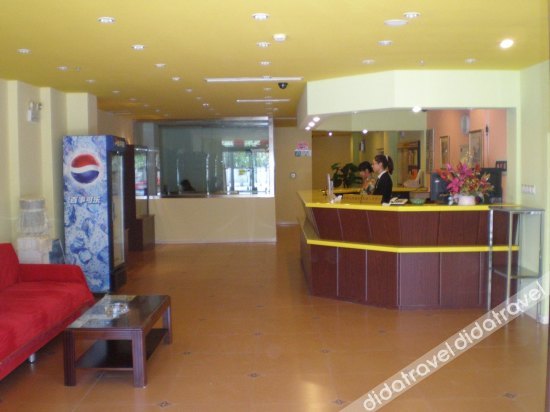 Homeinn Hotel (Shenyang Liaoning University Bainiao Park Subway Station) 2*