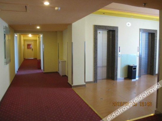 Homeinn · neo (Shenyang Shenliao West Road Shengfa Market) 2*