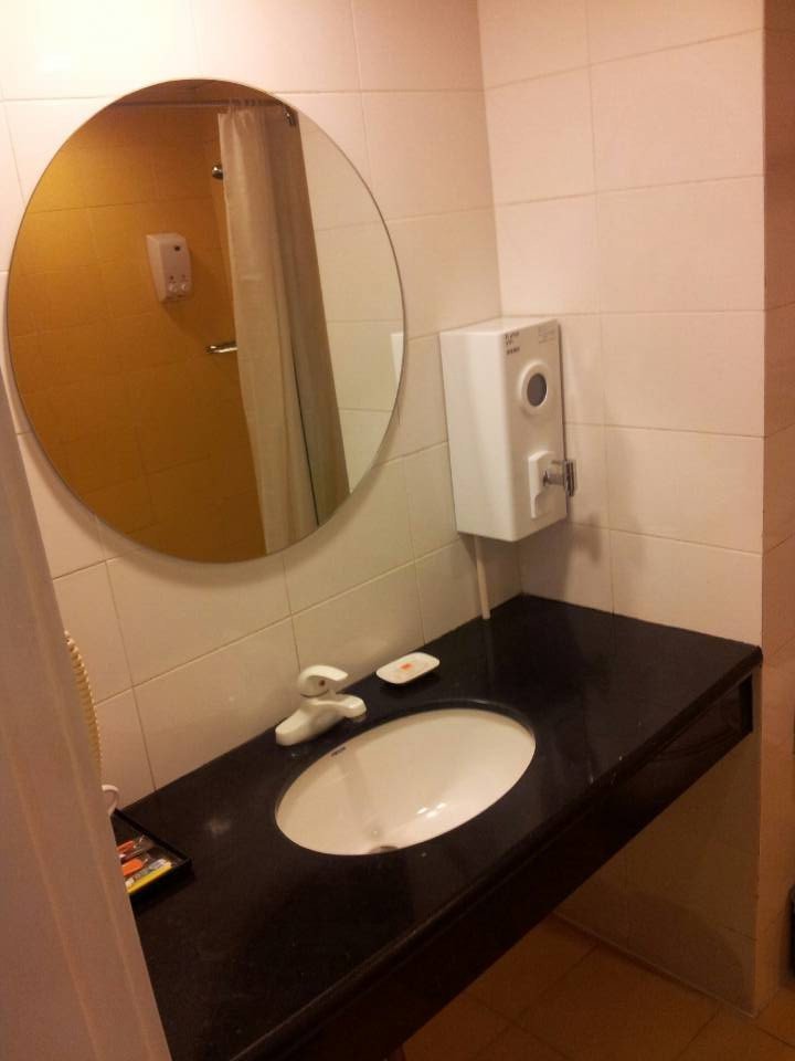 Homeinns·neo(Shenyang Zhannan 5th Road Subway Station Store) 2*