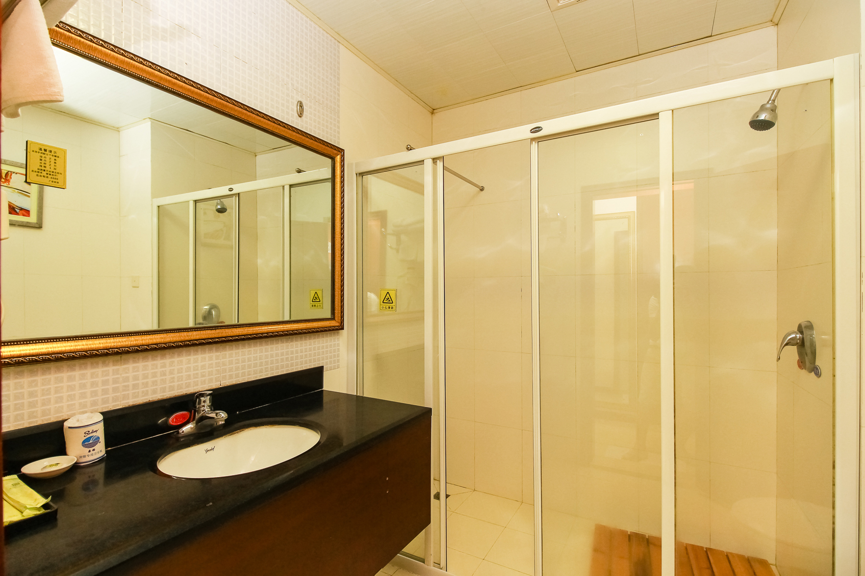 City Comfort Inn Hotel (Beihai Beibu Gulf Square Old Street) 2*