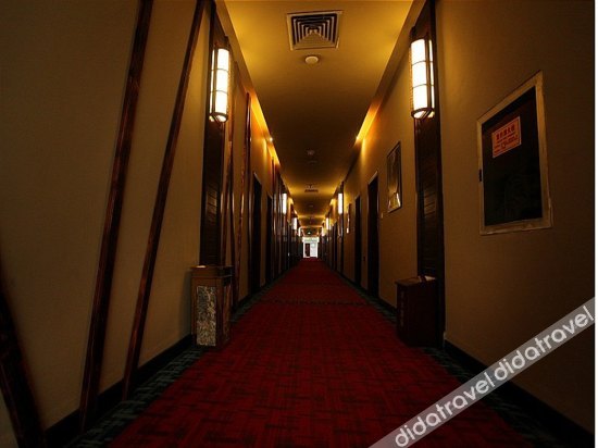 City Comfort Inn Hotel (Beihai Beibu Gulf Square Old Street) 2*
