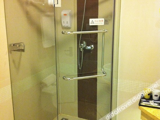 Homeinn Hotel (Shenyangbei Railway Station South Exit) 2*