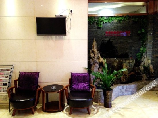 Haoshidai Hotel (Nanning Jiangnan Passenger Station Jinxiang Avenue Subway Station) 2*