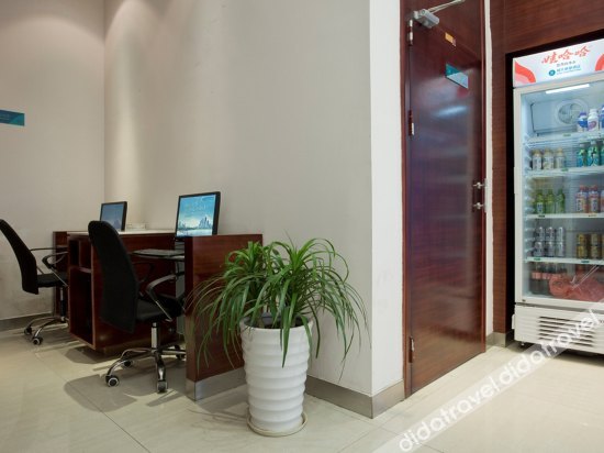 City Comfort Inn Hotel (Baise Layu Bridge Tianzhou Jiale City) 2*