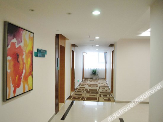 City Comfort Inn Hotel (Baise Layu Bridge Tianzhou Jiale City) 2*