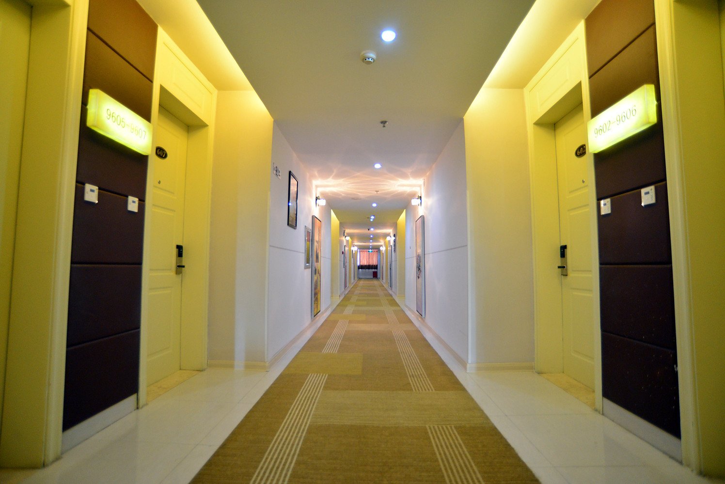 Yeste Hotel(Nanning Youai Interchange No. 33 Middle Subway Station Store) 3*