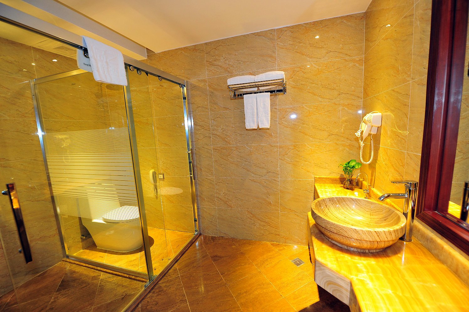 Coconut Island Star Hotel (Coconut Sea Avenue Meilan Airport) 3*