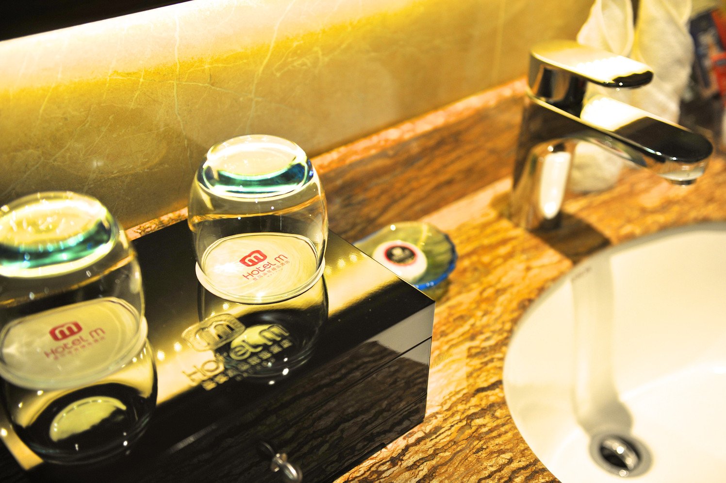 Haikou Manyue Hot Spring Hotel (Hainan University Branch) 3*
