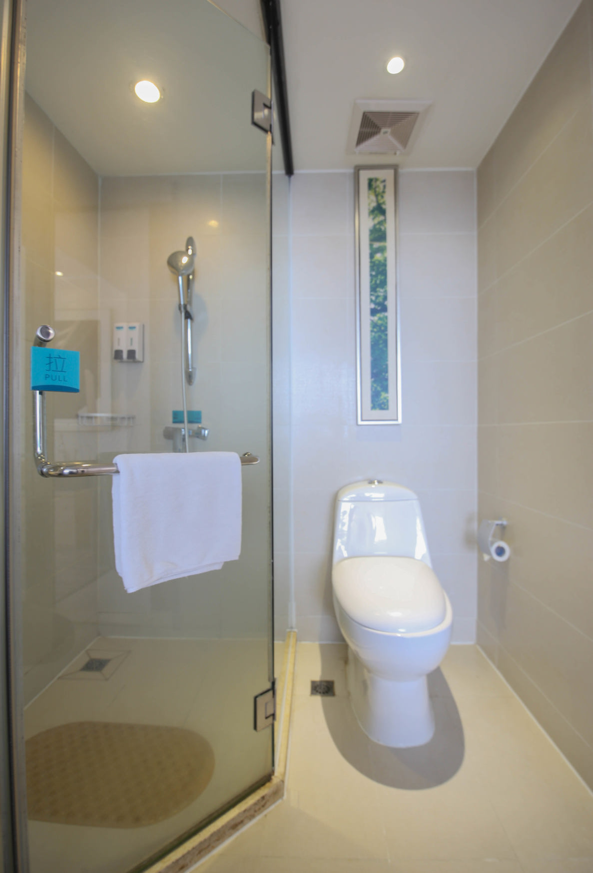 City Comfort Inn Hotel (Nanning Jinhu Square Nanhu Subway Station) 3*