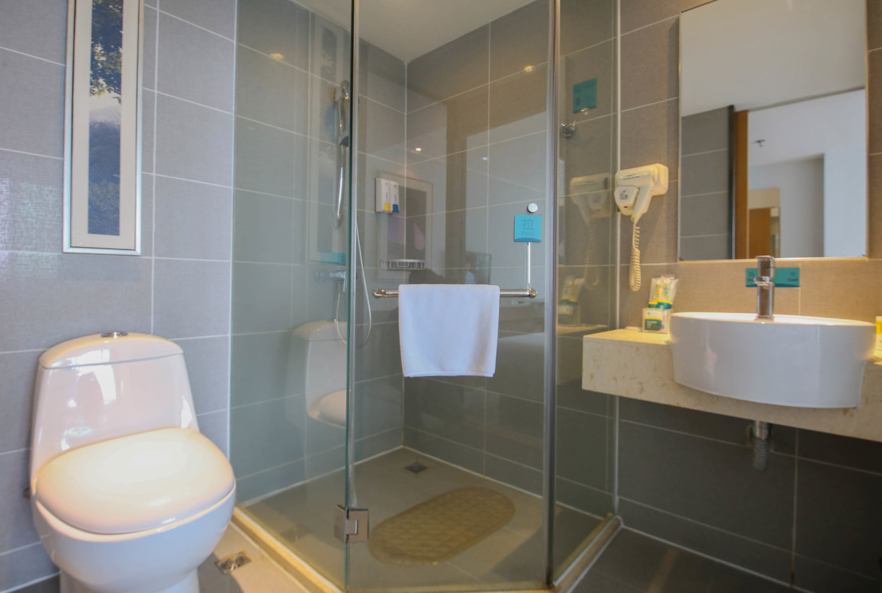 City Comfort Inn Hotel (Nanning Jinhu Square Nanhu Subway Station) 3*