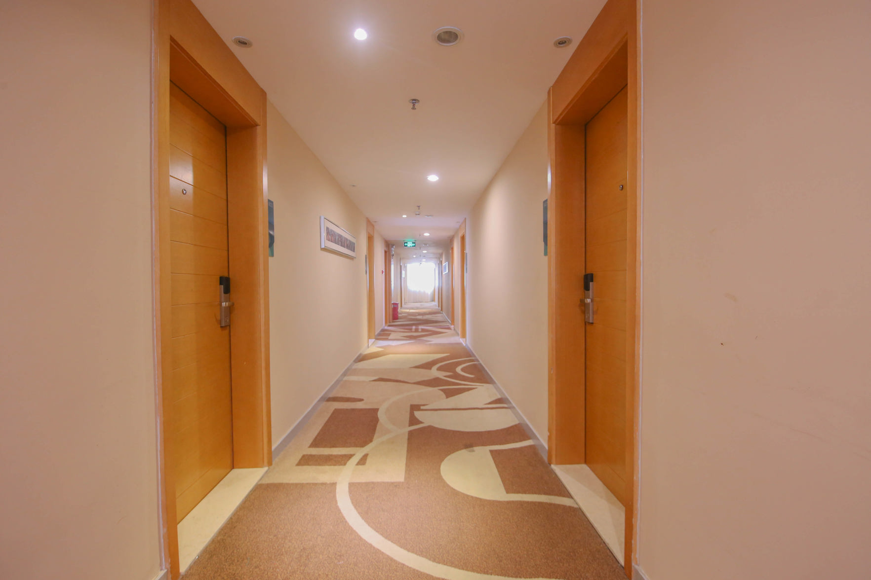City Comfort Inn Hotel (Nanning Jinhu Square Nanhu Subway Station) 3*