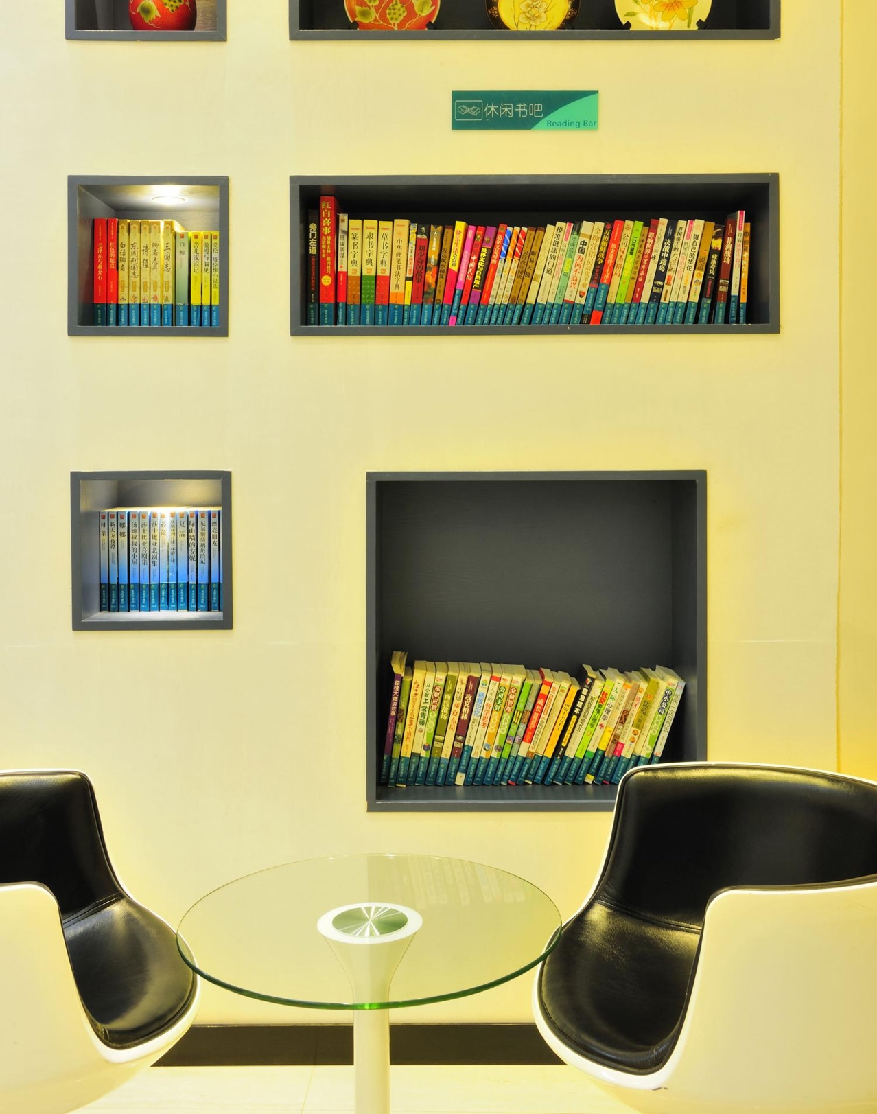 City Comfort Inn (Nanning JinhuSquere DonggeluSubway Station ) 2*
