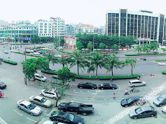 Fengcheng Business Hotel (Haikou Fengxiang Road) 2*
