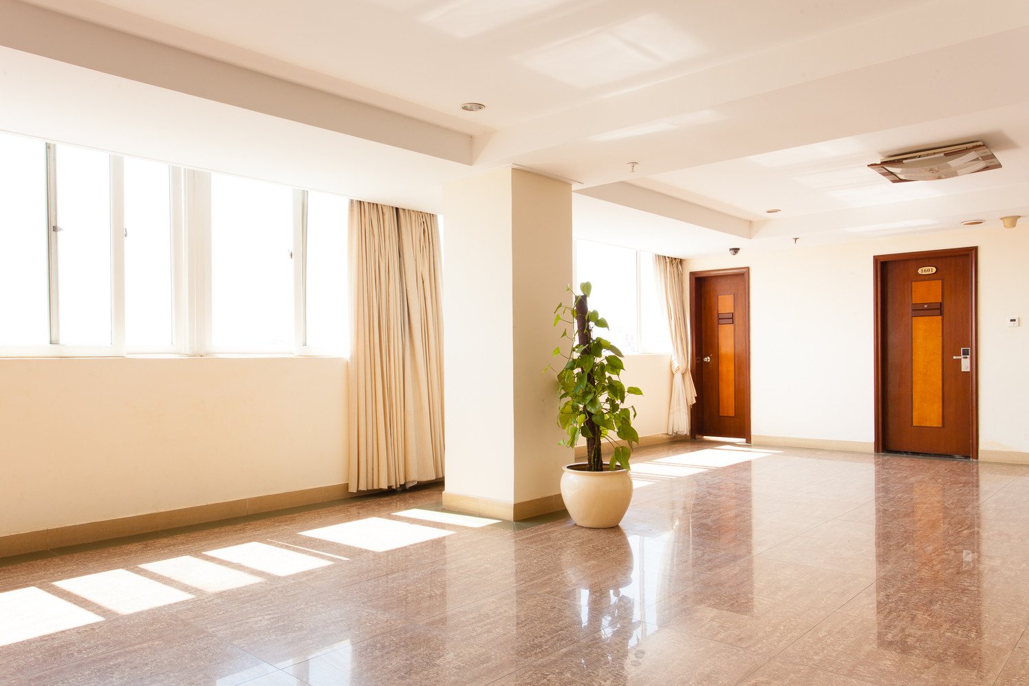 Lihua Hotel Haikou 2*