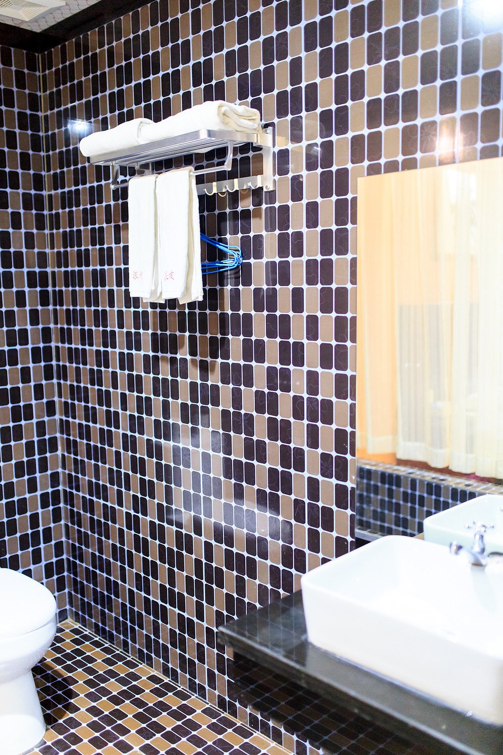 Langpo Business Hotel 2*