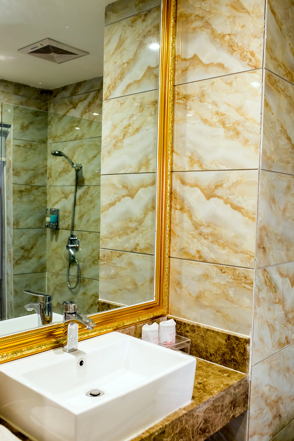Yeste Hotel (Qunxing Avenue Store of Fangchenggang High-speed Railway Station) 3*