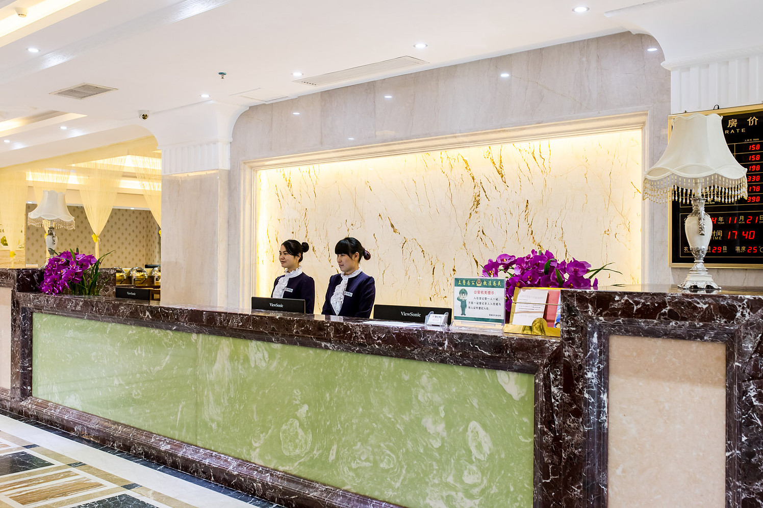 Yeste Hotel (Qunxing Avenue Store of Fangchenggang High-speed Railway Station) 3*
