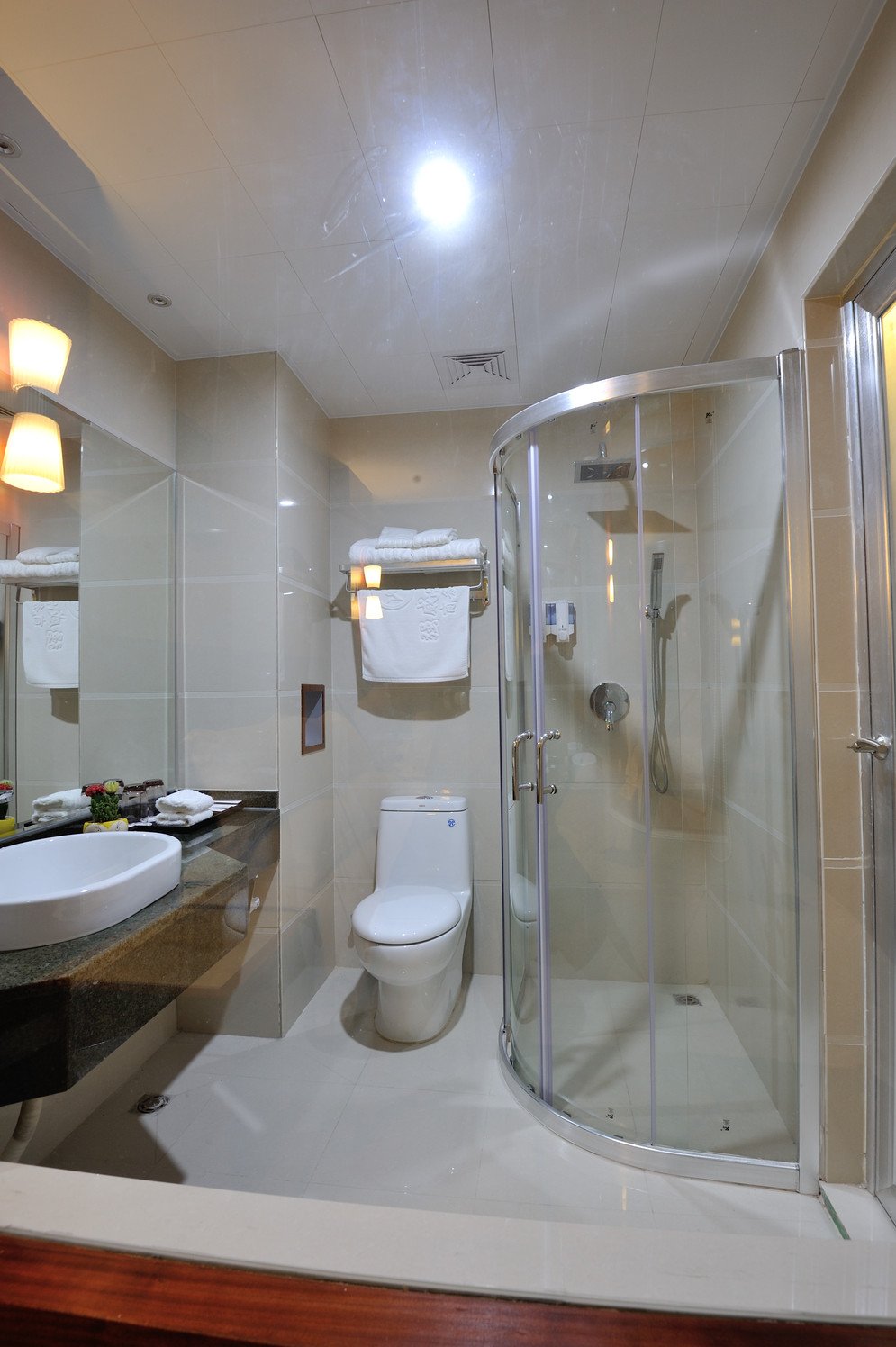 Haichen Hotel 3*