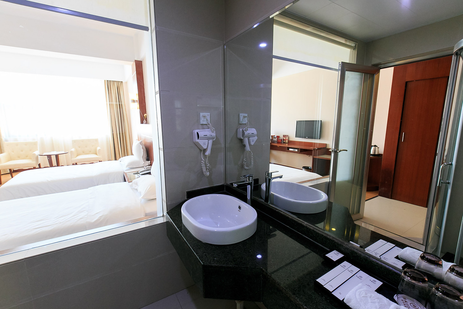 Haichen Hotel 3*