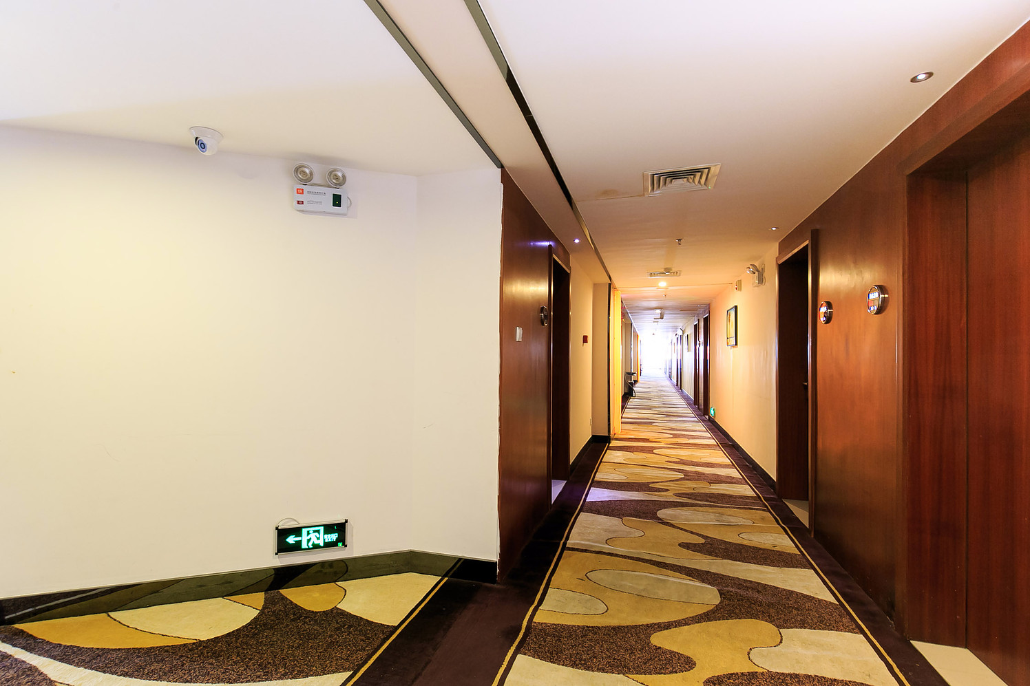 Haichen Hotel 3*