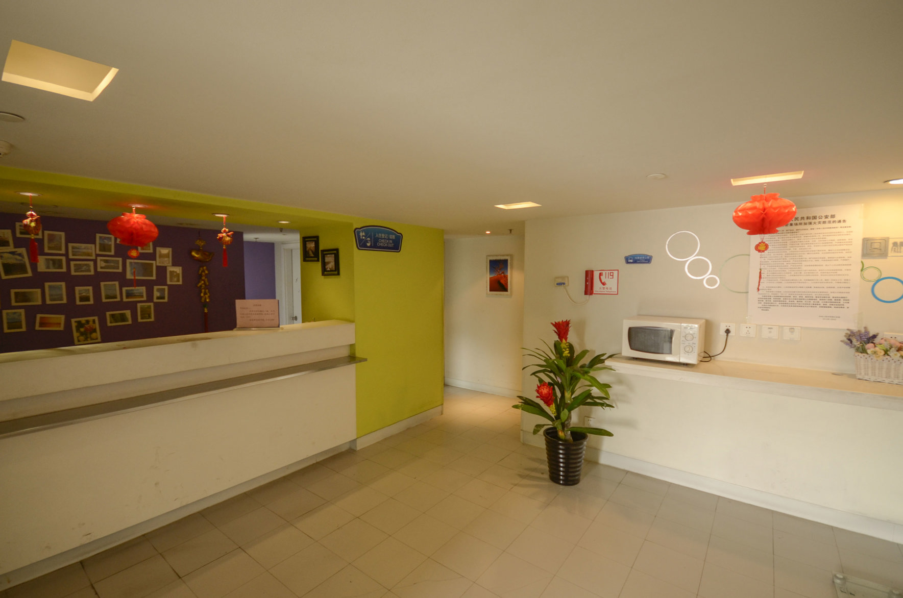 Wanbo Hotel (Xining Mojia Street & Daxin Street Night Market Branch) 2*