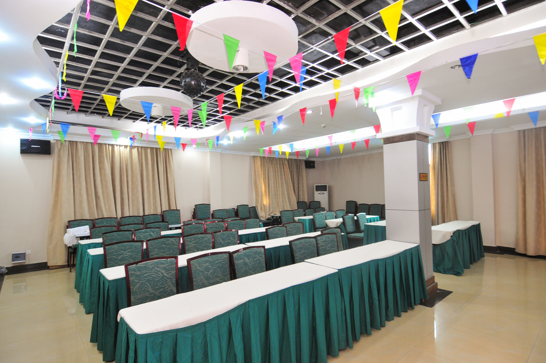 Oriental Hawaii Hotel 2*