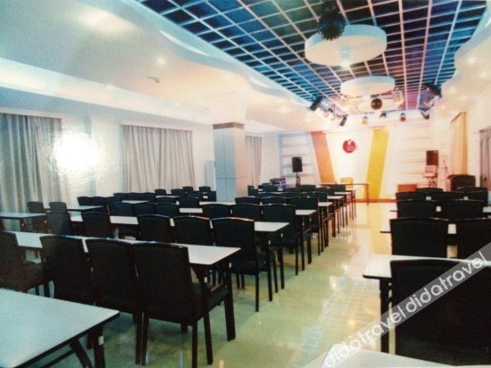 Oriental Hawaii Hotel 2*