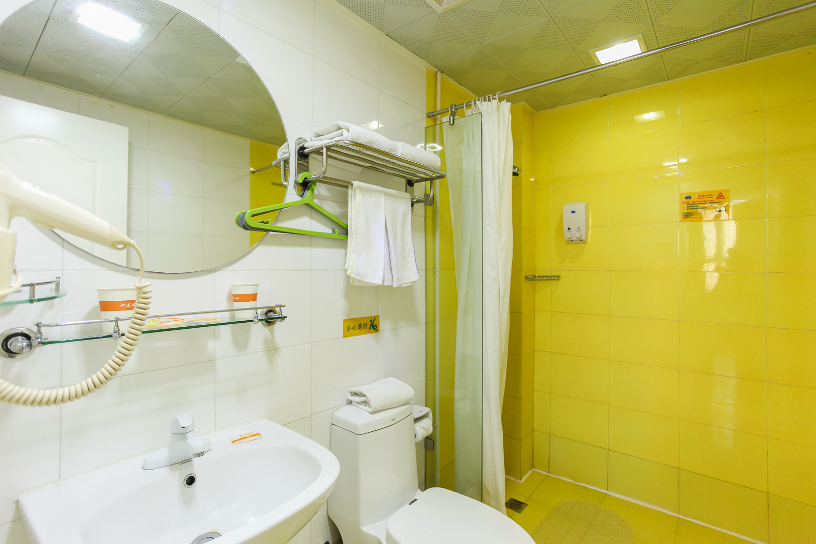 Homeinn · neo (Wuxi Nanchang Ancient Street Qingmingqiao Subway Station) 2*