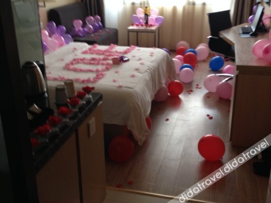 Yeste Hotel (Nanning Hengyang East Road  Mingxiu subway station ) 3*