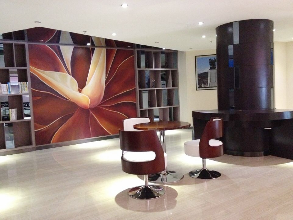 Yeste Hotel (Nanning Hengyang East Road  Mingxiu subway station ) 3*