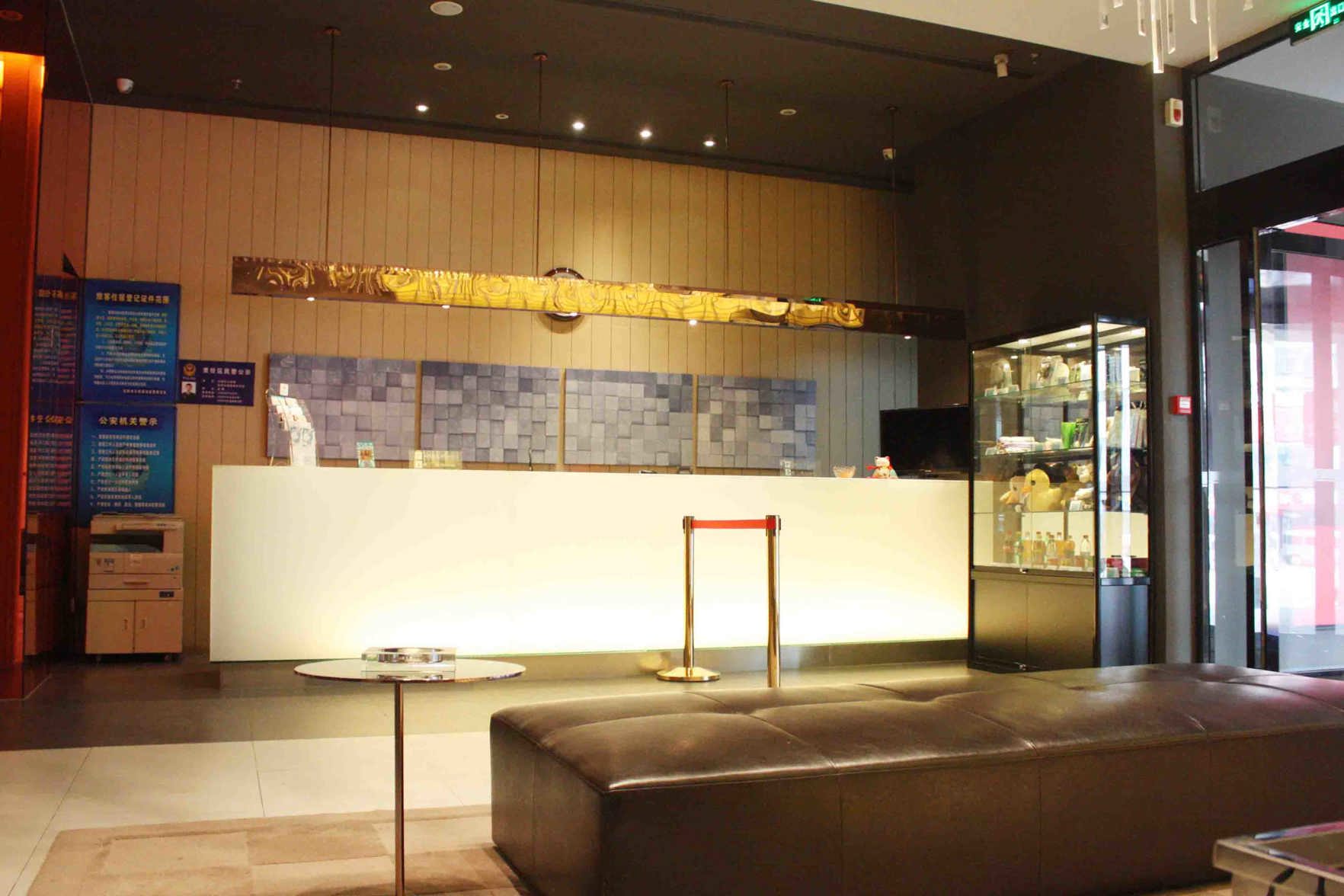 Jinjiang Inn Select (Shenyang Zhongjie Daxiong Grocery Store) 2*