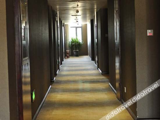 Jingming Hotel 3*