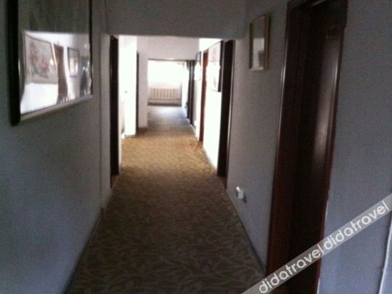 Hongrunde Hotel 1*