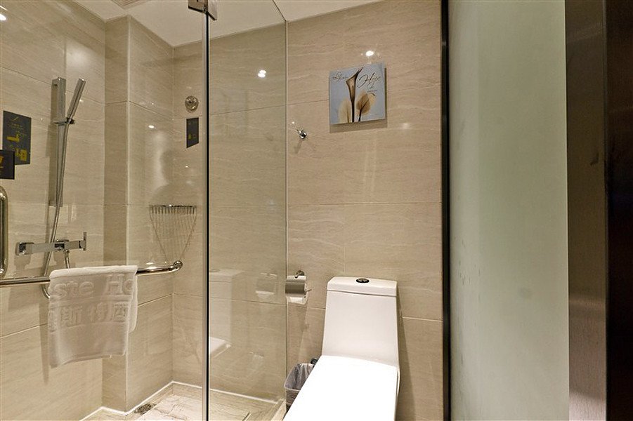 Yeste Hotel (Nanningjiangnanwanda Tingjiang Road) 2*