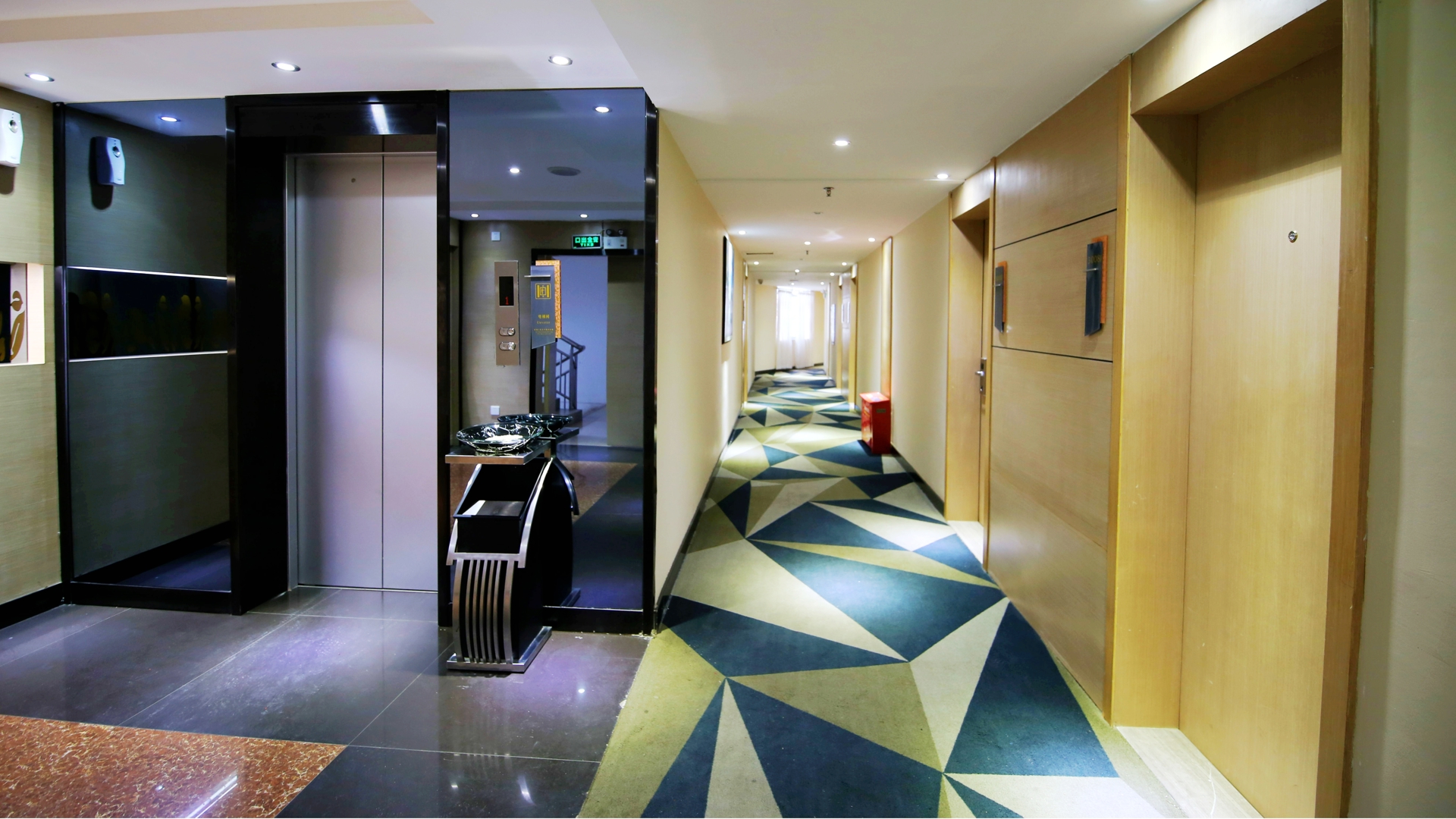 Yeste Hotel (Nanningjiangnanwanda Tingjiang Road) 2*