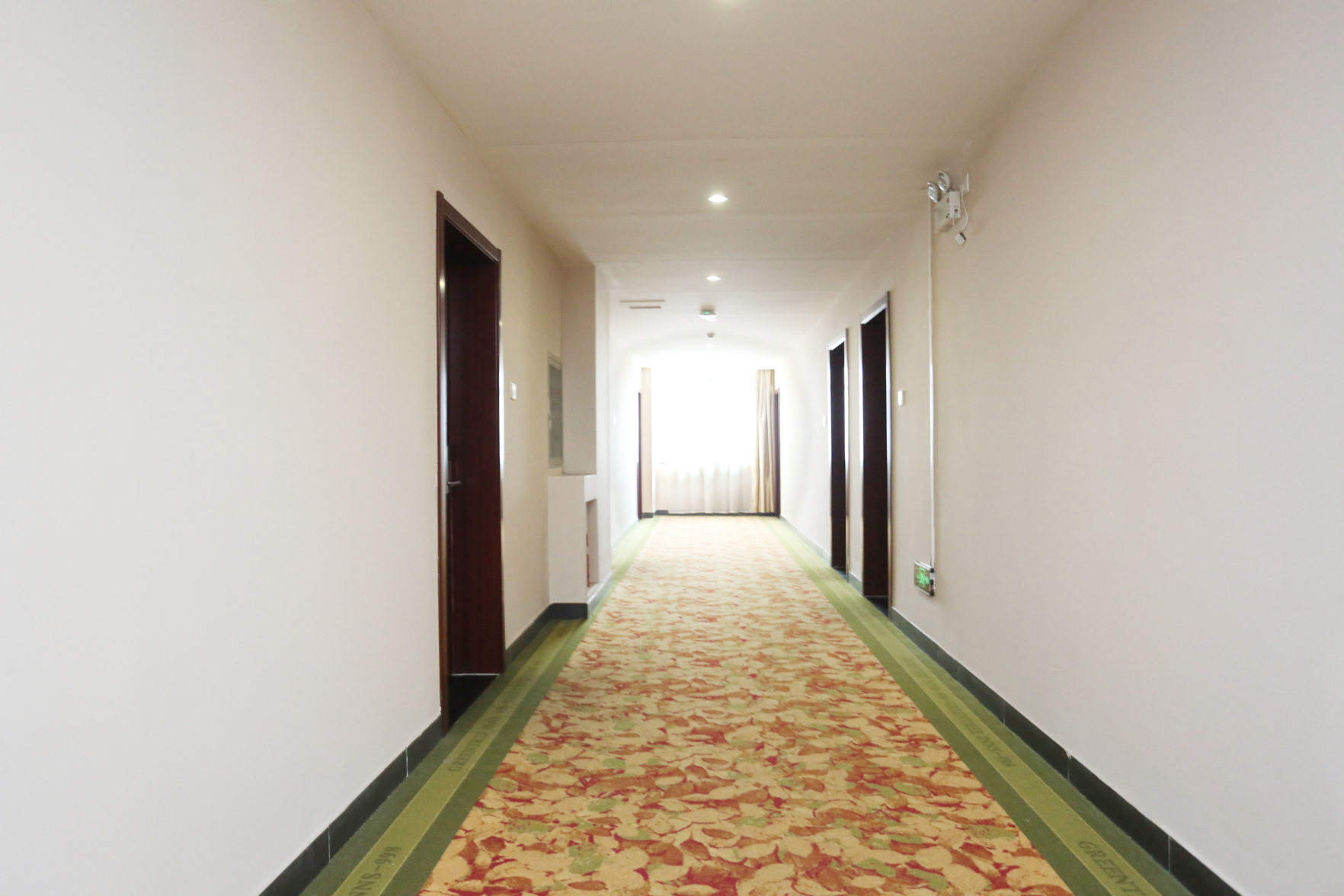 Green Tree Inn Shell Hotel (Tianjin Caozhuang Metro Station Jiaotong College Branch) 2*