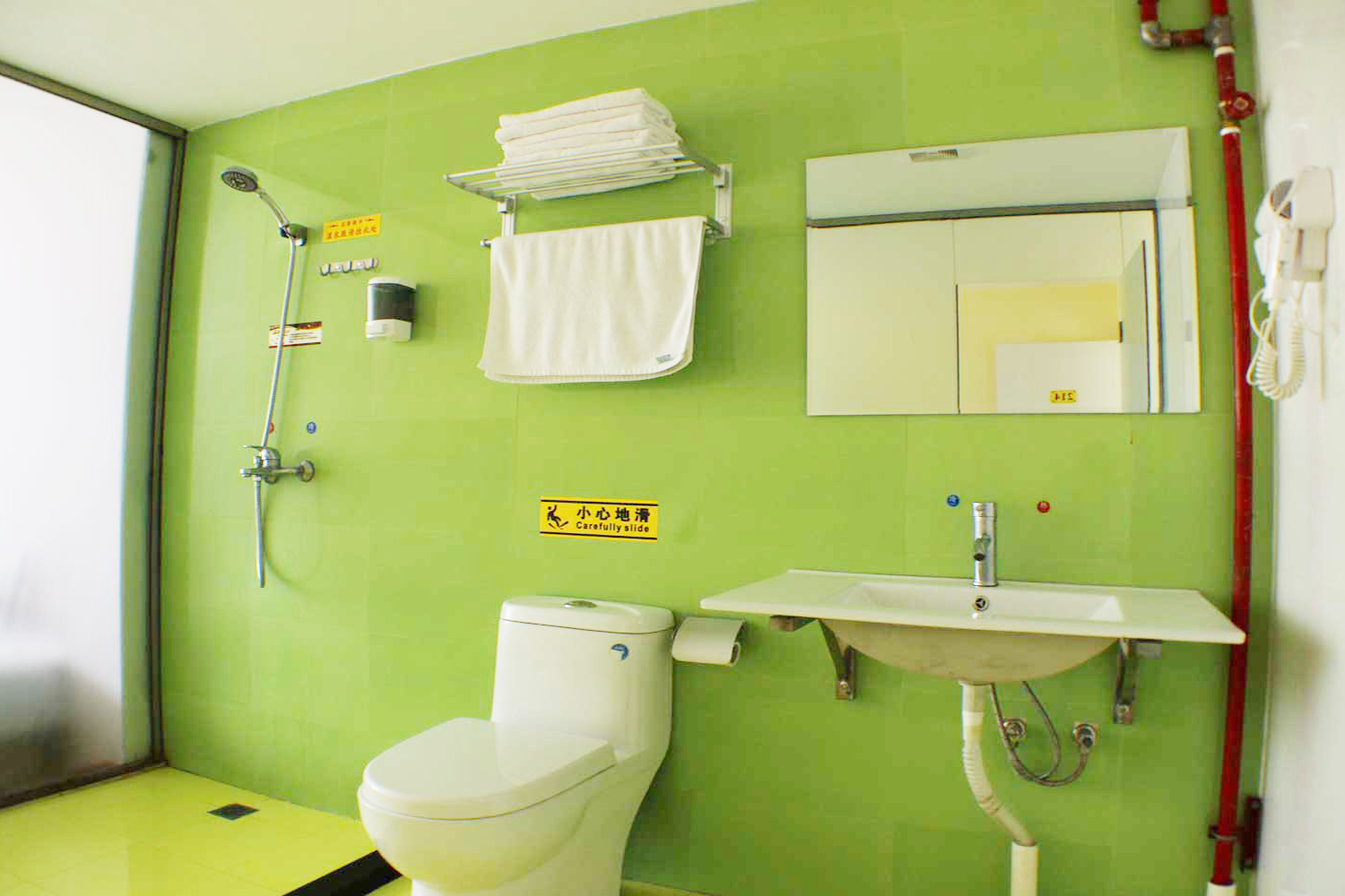 Heyi Express Hotel (Zhuhai Baijiao Science Park Doumen Bus Terminal) 2*