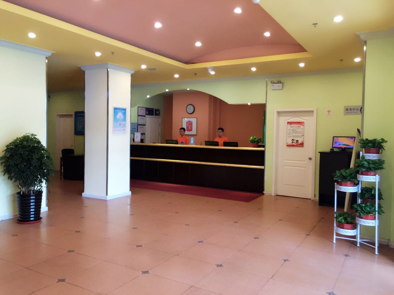 Homeinn Hotel (Shenyang Xinlibao Agricultural University) 2*