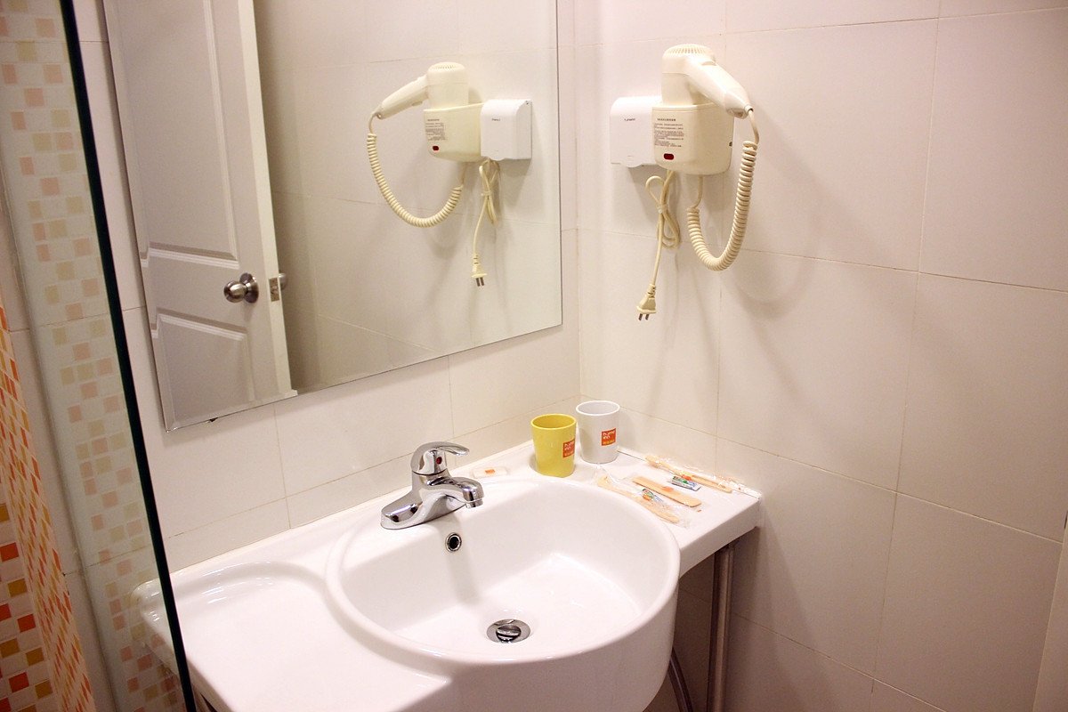 Homeinn Hotel (Shenyang Huanggu Tawan Xingshun Night Market Subway Station) 2*