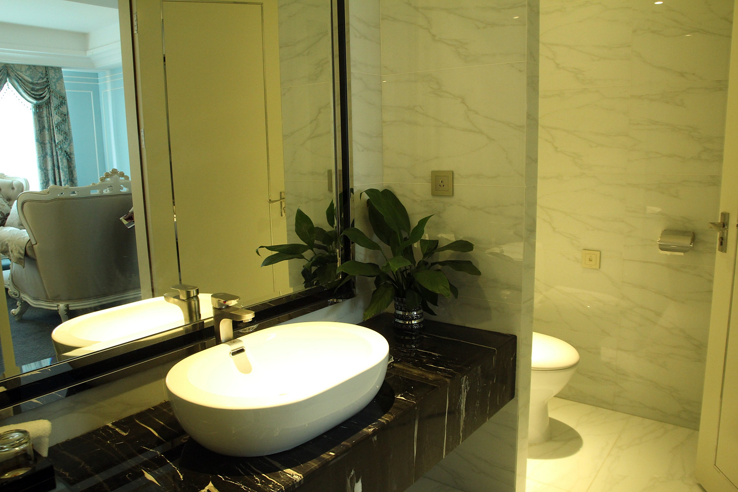 Tianyi International Hotel (Zhongshan Tanzhou Commercial Center) 3*