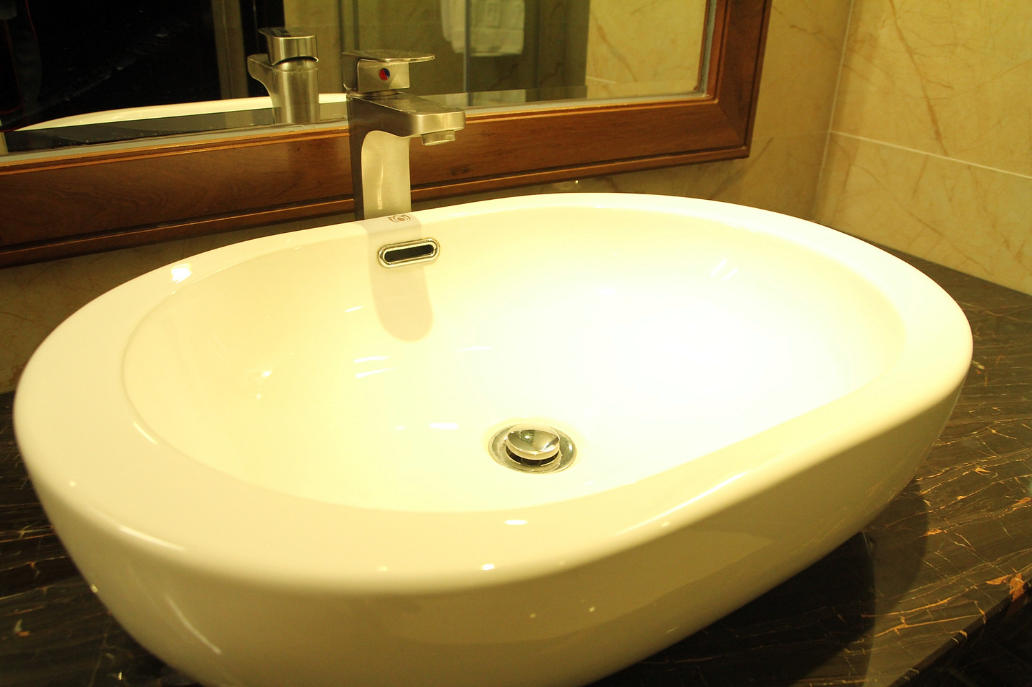 Tianyi International Hotel (Zhongshan Tanzhou Commercial Center) 3*