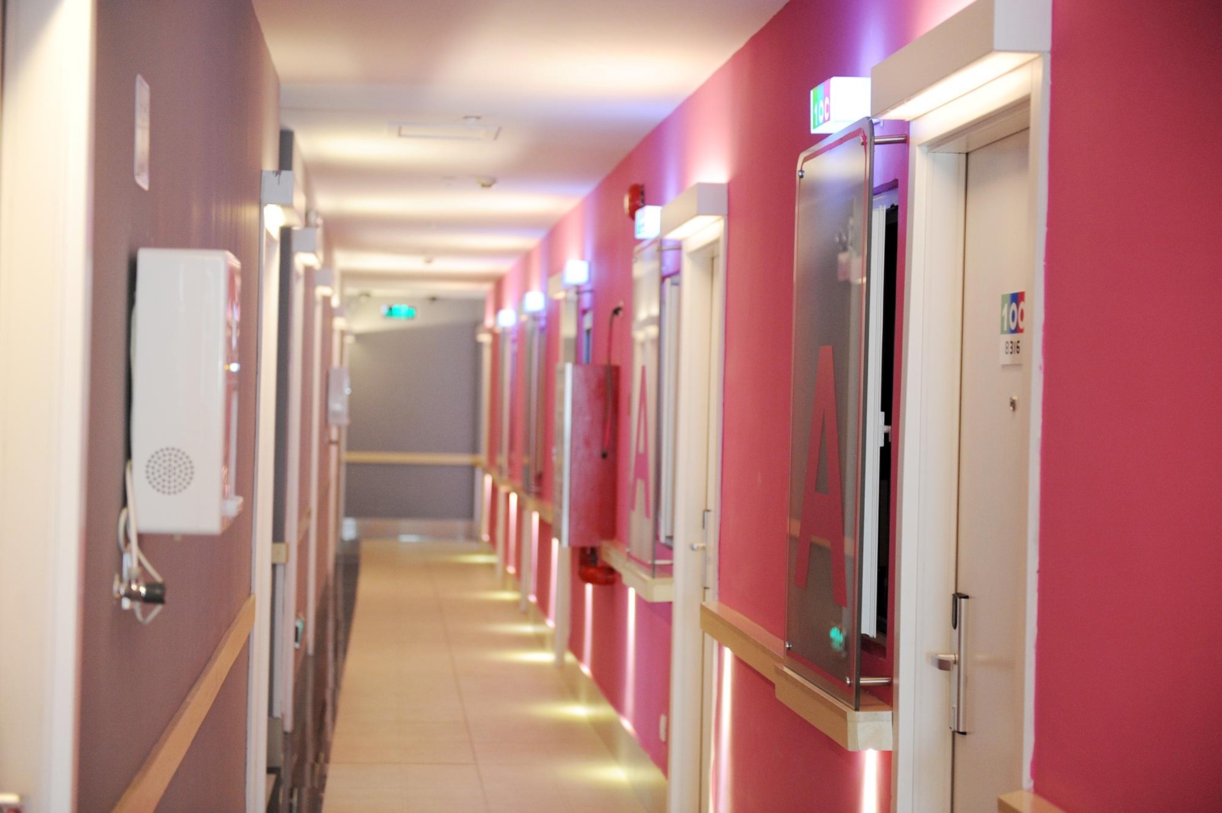 100 Inn Shanghai Songjiang Xincheng Subway Station 2*
