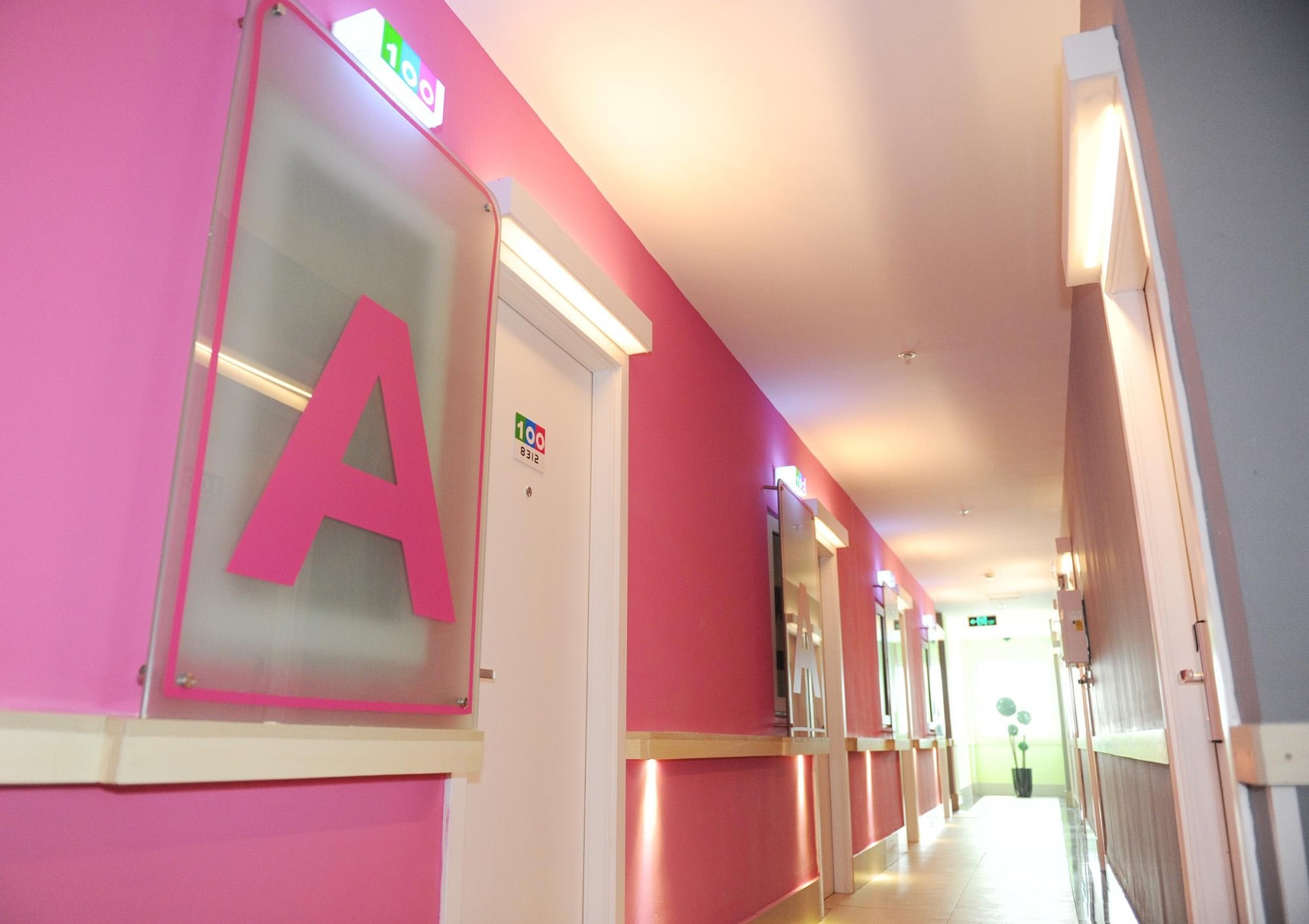 100 Inn Shanghai Songjiang Xincheng Subway Station 2*