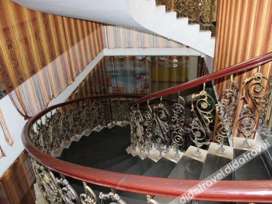 Dongjia Hotel 2*