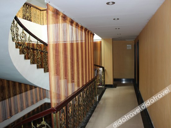 Dongjia Hotel 2*